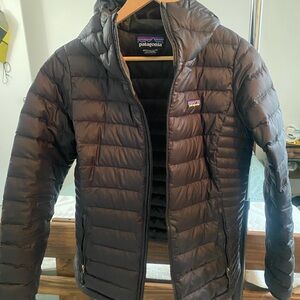 Patagonia Women’s Black Puffer Sweater Hoody Jacket